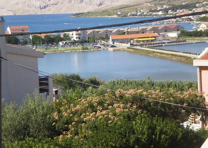 Pag Holiday Διαμέρισμα *